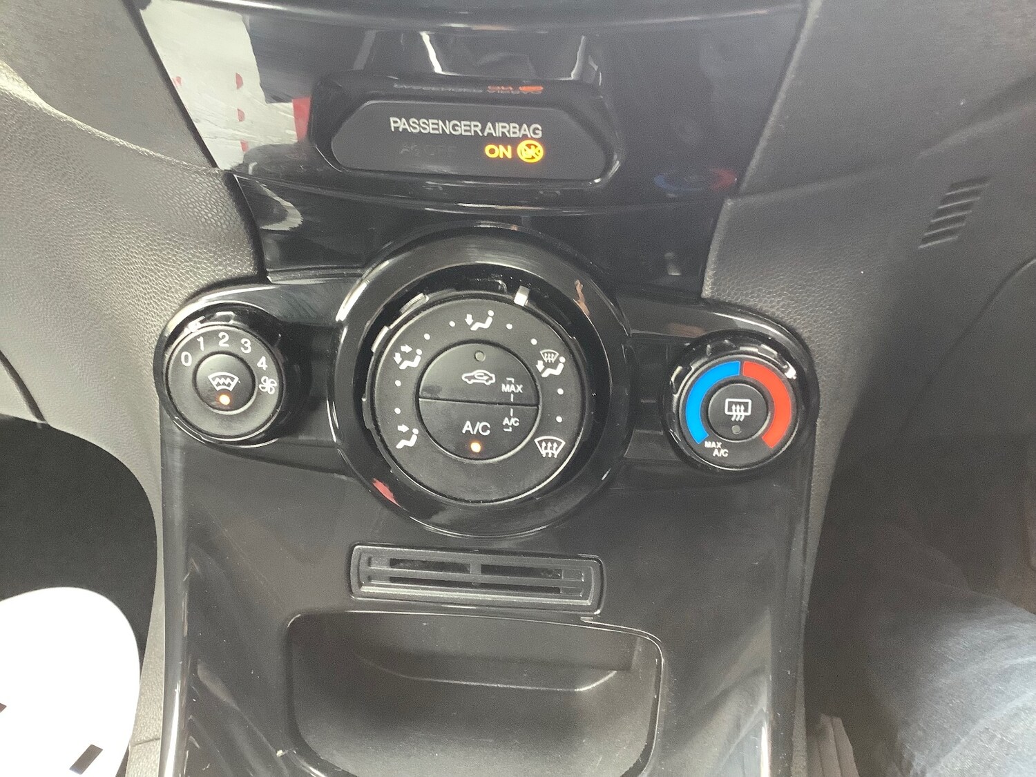 Used Ford Fiesta 2014 for sale - 78158794: Photo 15