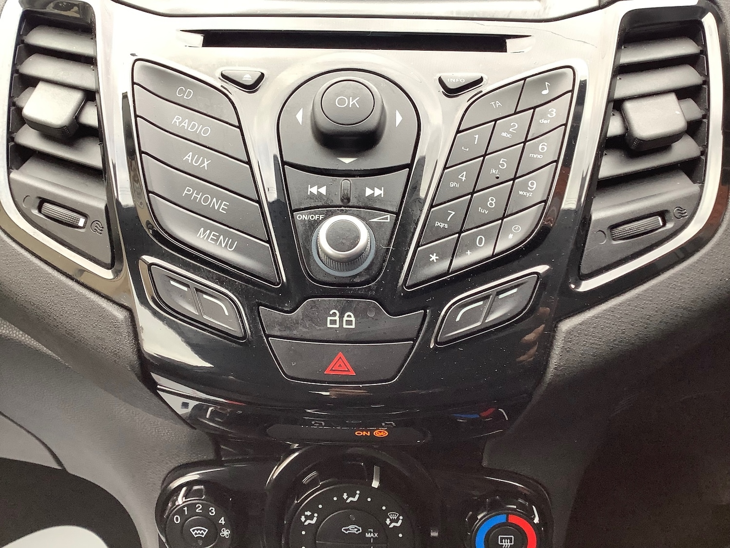 Used Ford Fiesta 2014 for sale - 78158794: Photo 16