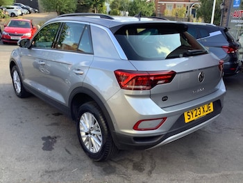 Used Volkswagen T-Roc 2023 for sale - 79349790: Photo