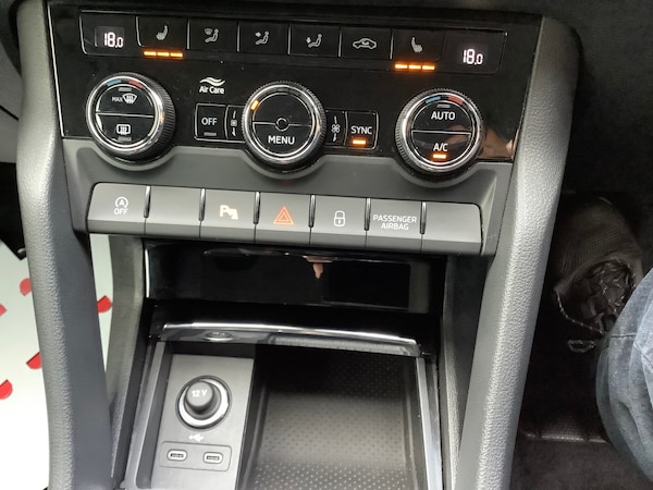 Used Skoda Karoq 2022 for sale - 76234159: Photo 19