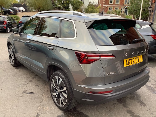 Used Skoda Karoq 2022 for sale - 76234159: Photo 2