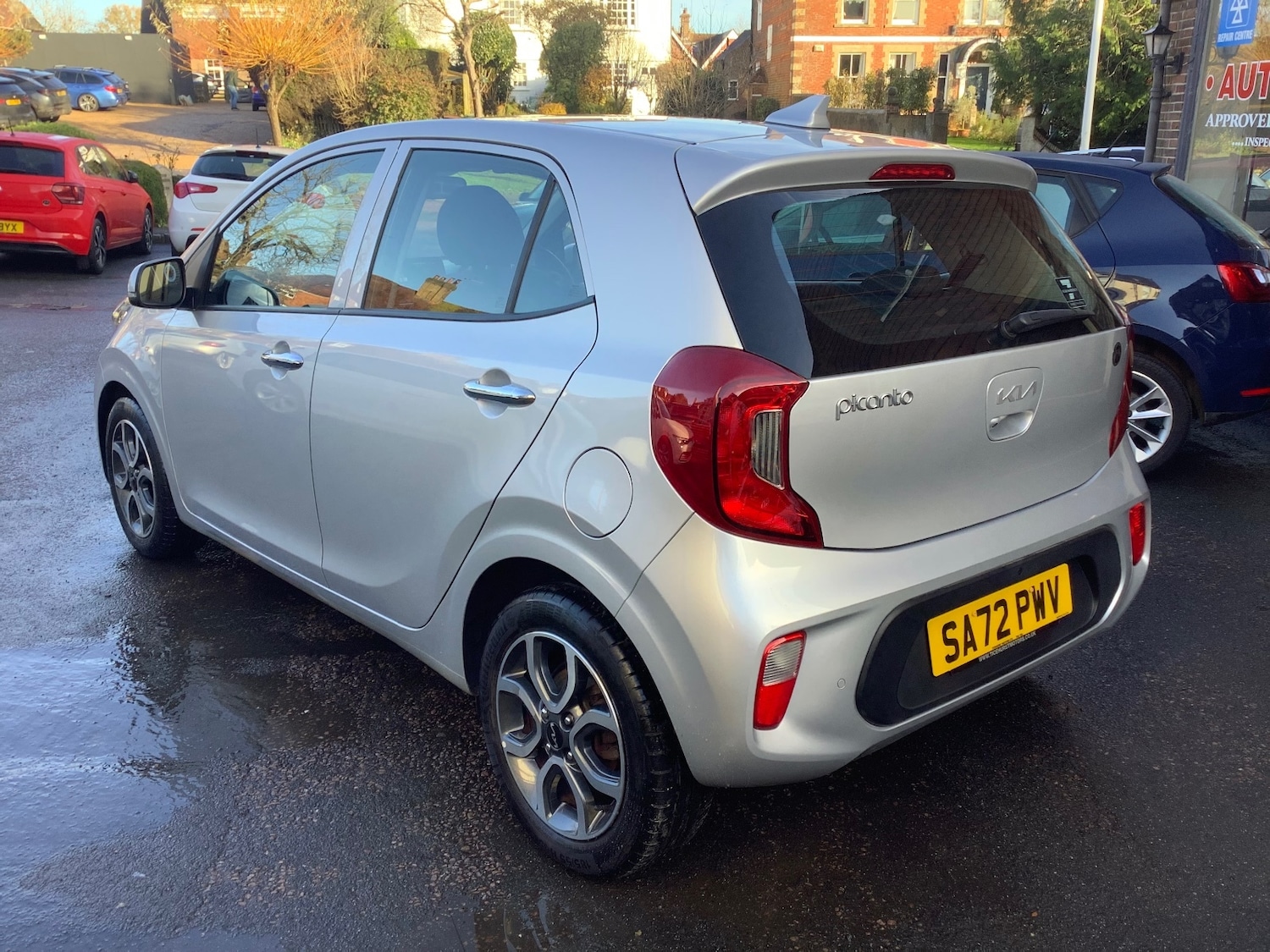 Used Kia Picanto 2022 for sale - 76954195: Photo 2