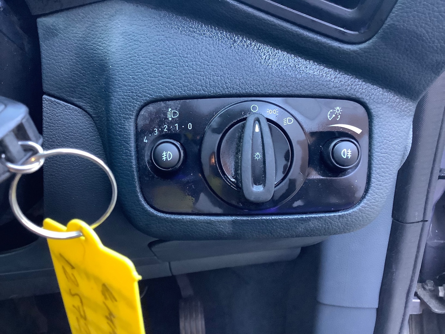 Used Ford C-Max 2014 for sale - 77942151: Photo 11