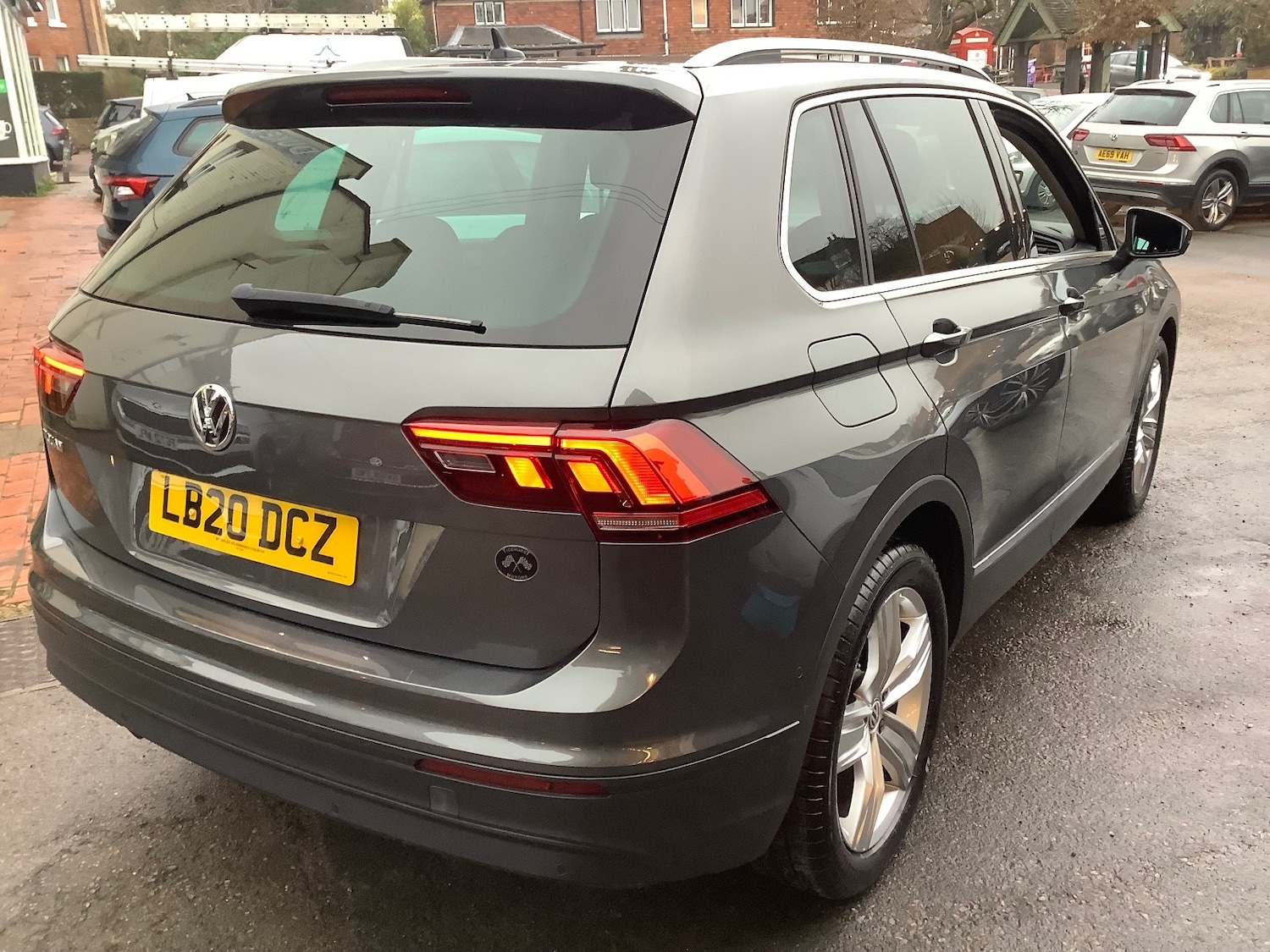 Used Volkswagen Tiguan 2020 for sale - 77300369: Photo 4