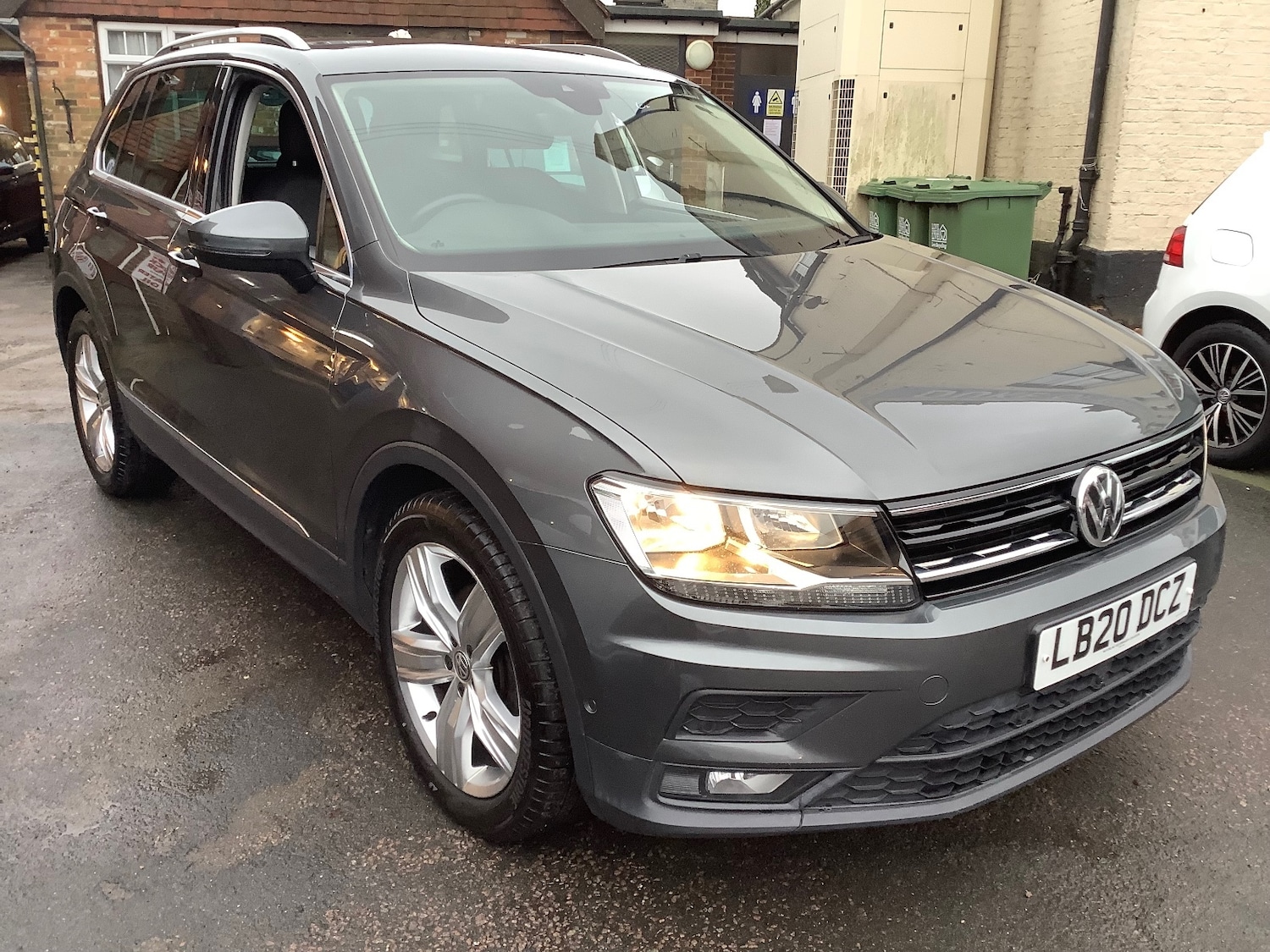 Used Volkswagen Tiguan 2020 for sale - 77300369: Photo 5