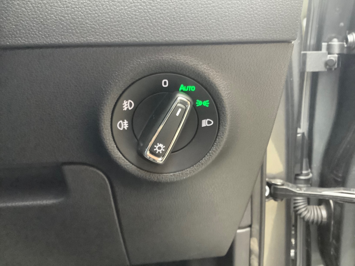 Used Skoda Karoq 2024 for sale - 76623637: Photo 12