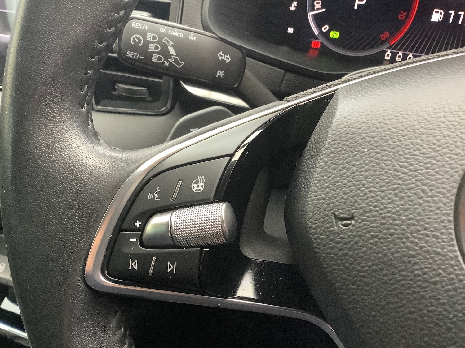 Used Skoda Karoq 2024 for sale - 76623637: Photo 15