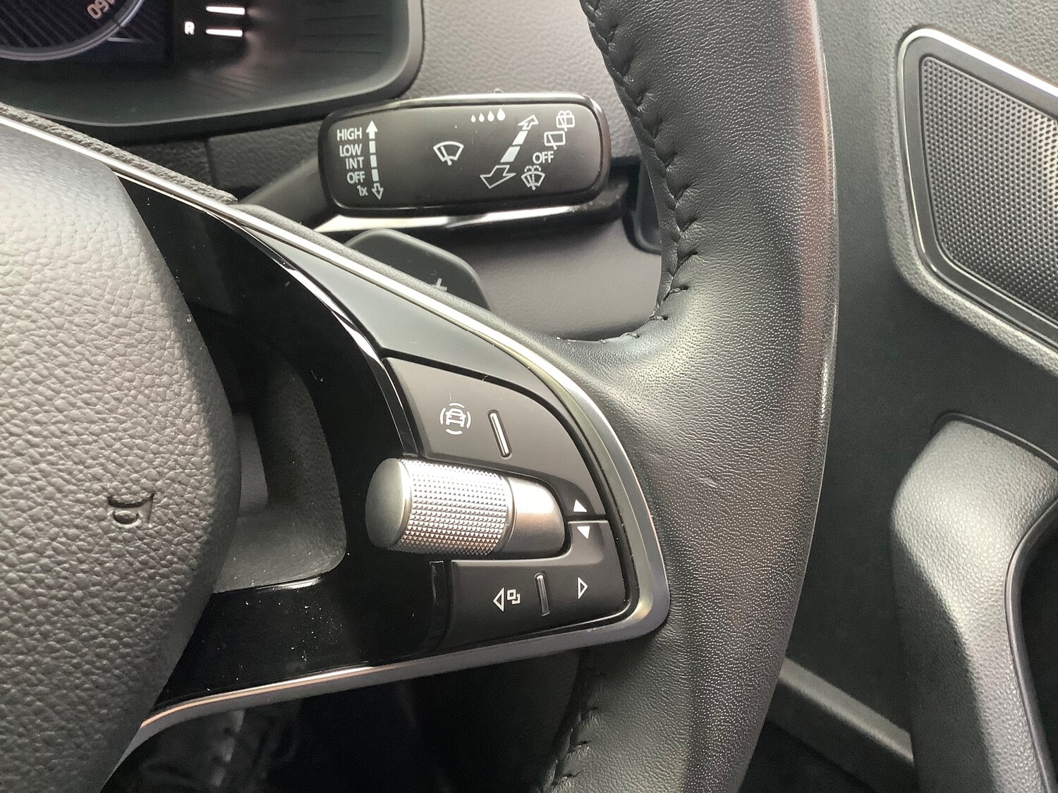 Used Skoda Karoq 2024 for sale - 76623637: Photo 16