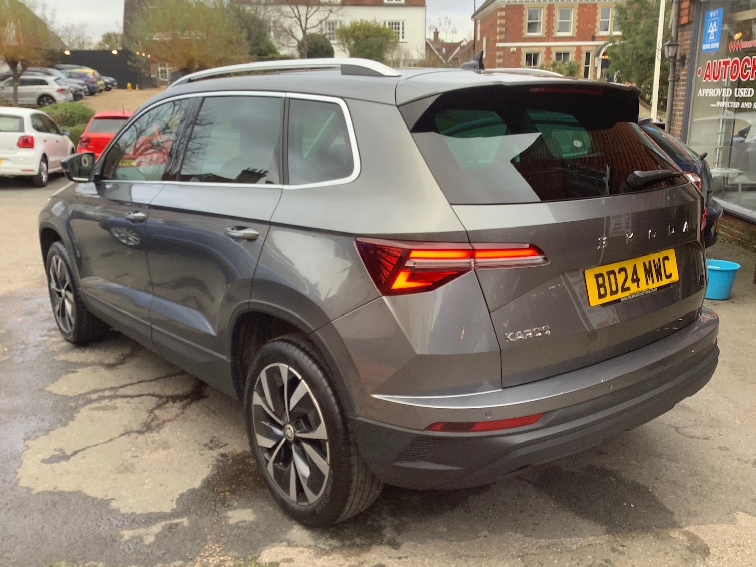Used Skoda Karoq 2024 for sale - 76623637: Photo 2