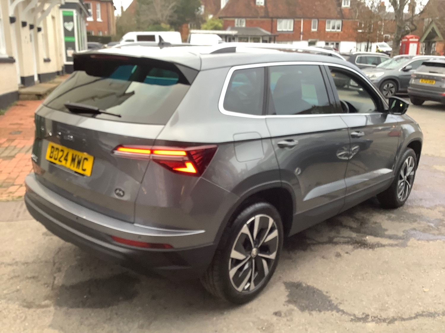 Used Skoda Karoq 2024 for sale - 76623637: Photo 4