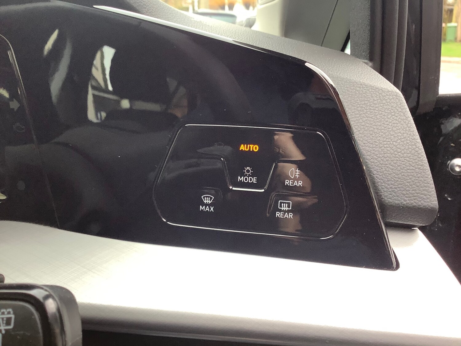 Used Volkswagen Golf 2024 for sale - 77552366: Photo 12