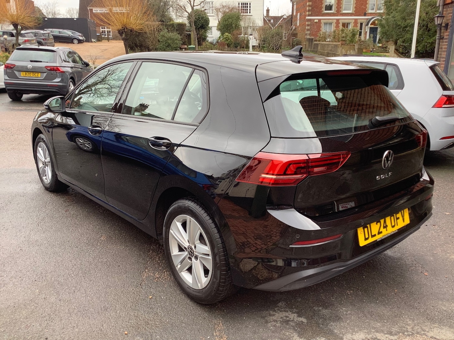 Used Volkswagen Golf 2024 for sale - 77552366: Photo 2