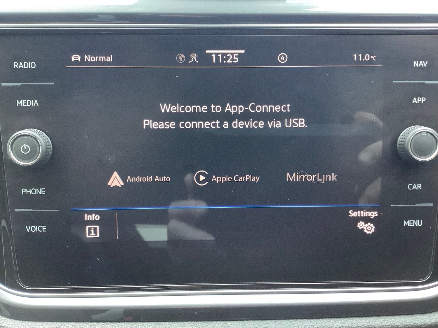 Used Volkswagen T-Roc 2021 for sale - 77512638: Photo 20