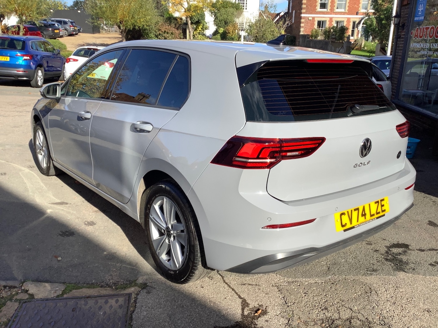 Used Volkswagen Golf 2024 for sale - 76366478: Photo 2