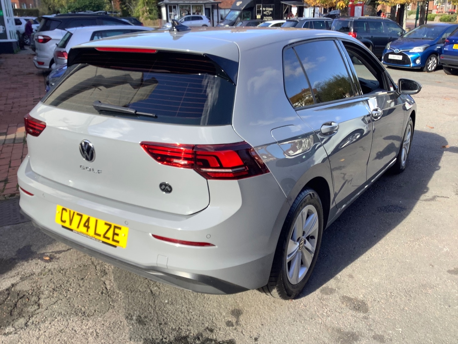 Used Volkswagen Golf 2024 for sale - 76366478: Photo 4