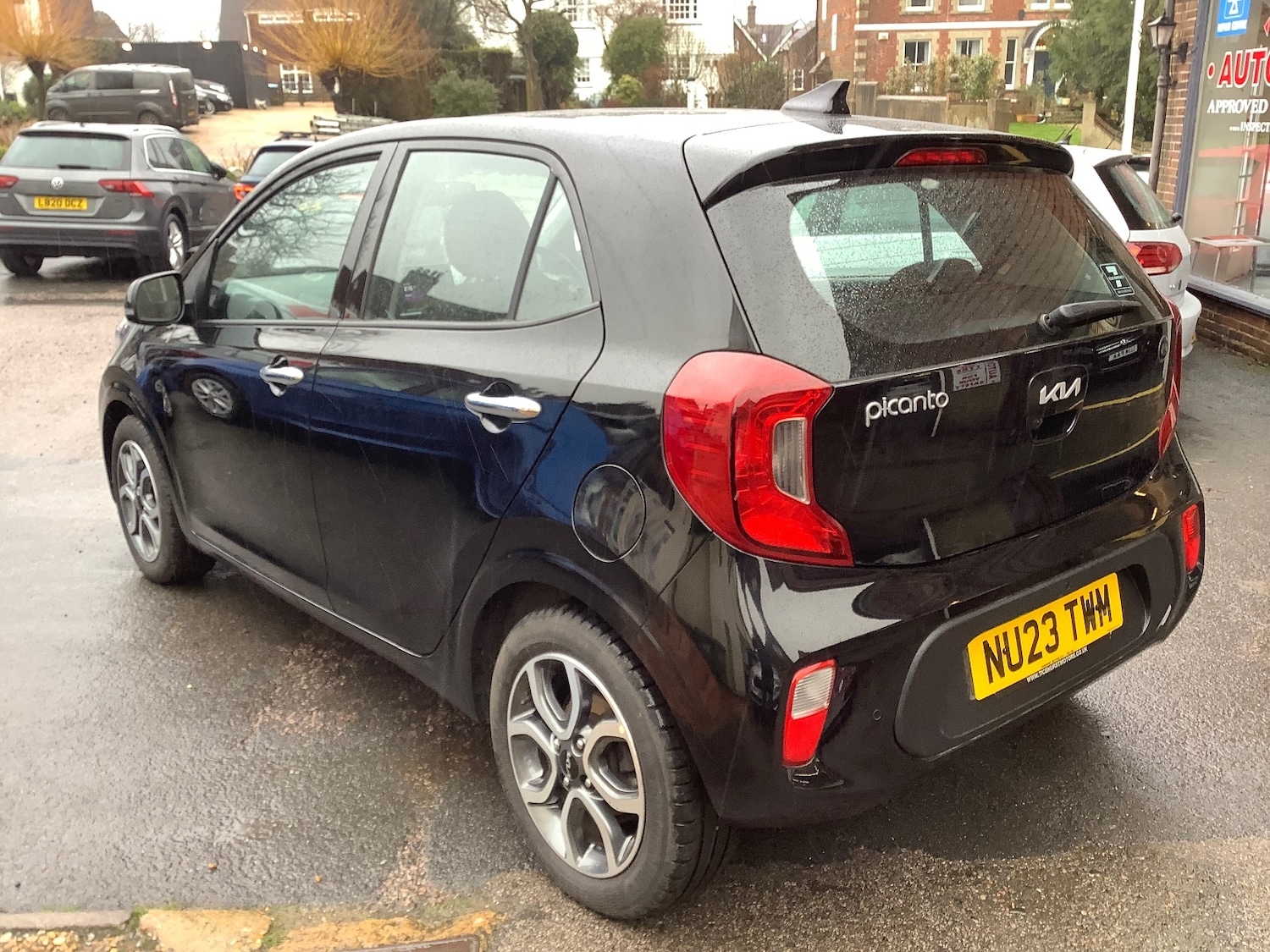 Used Kia Picanto 2023 for sale - 77442643: Photo 2