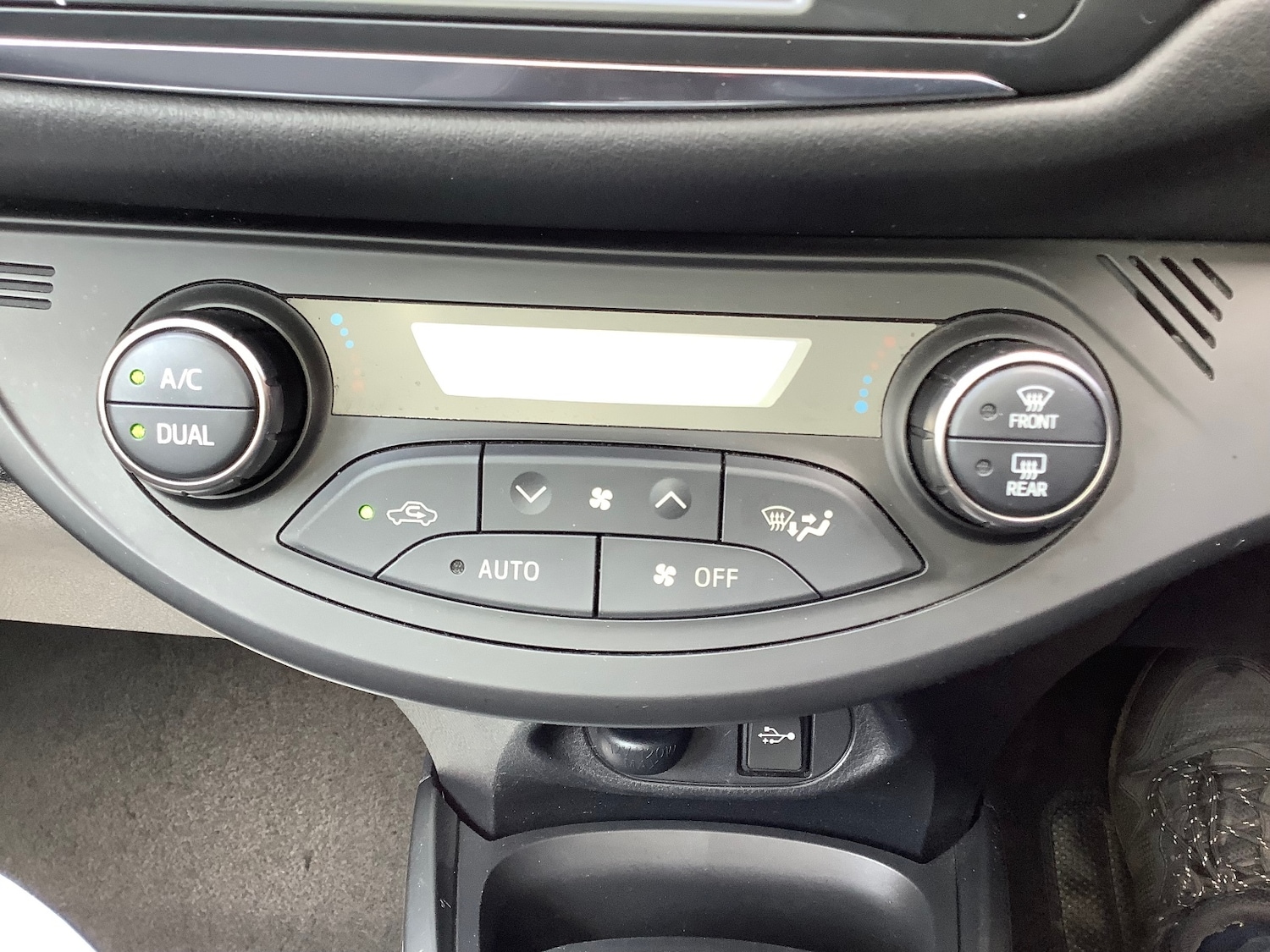 Used Toyota Yaris 2014 for sale - 77630779: Photo 17