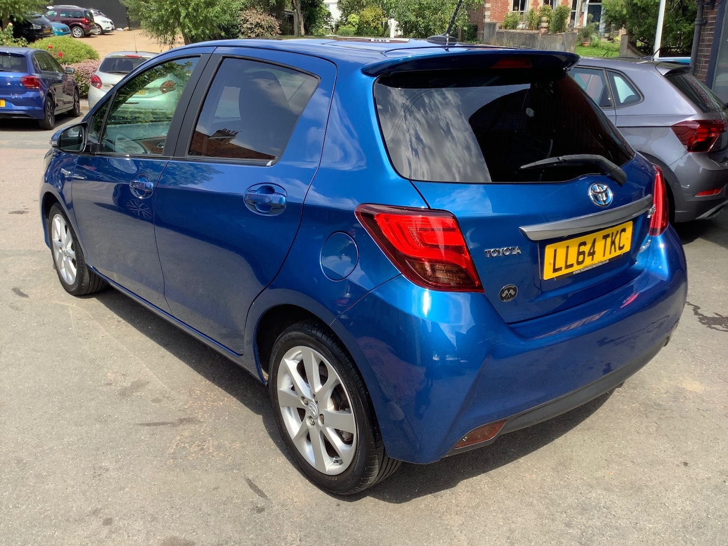 Used Toyota Yaris 2014 for sale - 77630779: Photo 2