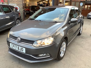 Used Volkswagen Polo 2017 for sale - 77050960: Photo
