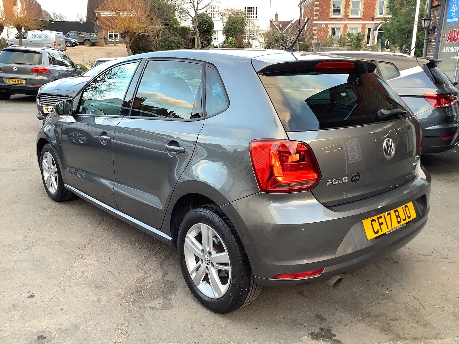 Used Volkswagen Polo 2017 for sale - 77050960: Photo 2