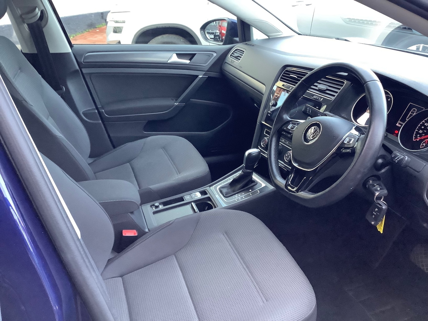 Used Volkswagen Golf 2017 for sale - 77010282: Photo 11