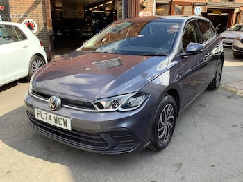 Used Volkswagen Polo 2024 for sale - 77018389: Photo