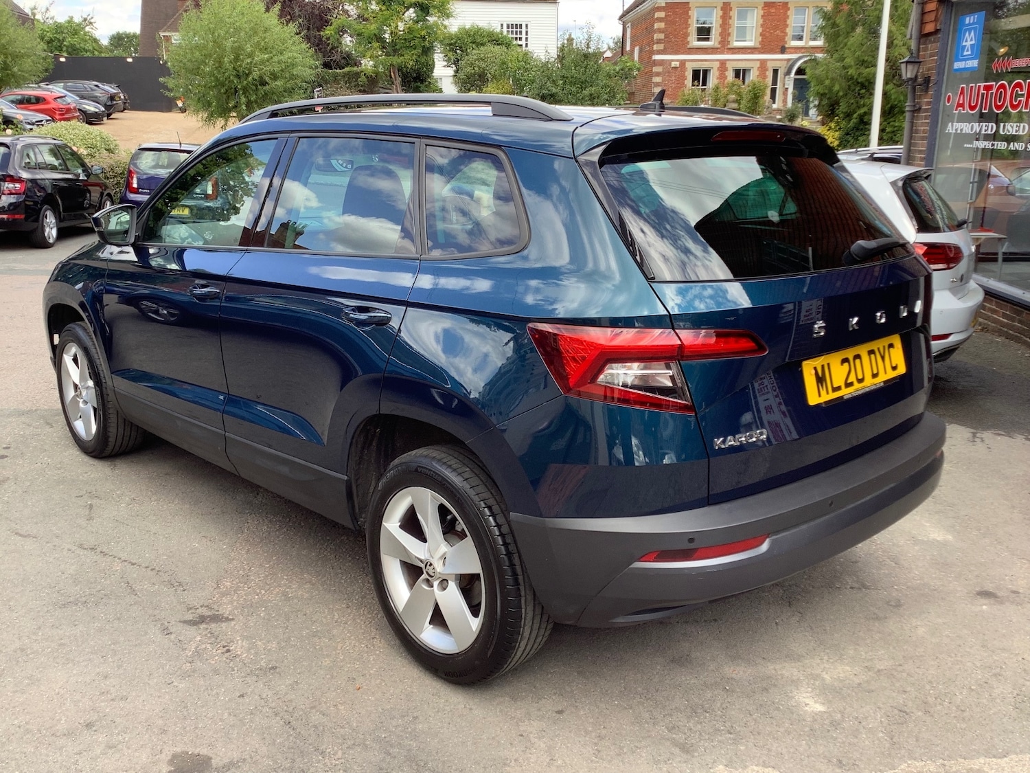 Used Skoda Karoq 2020 for sale - 77151483: Photo 2