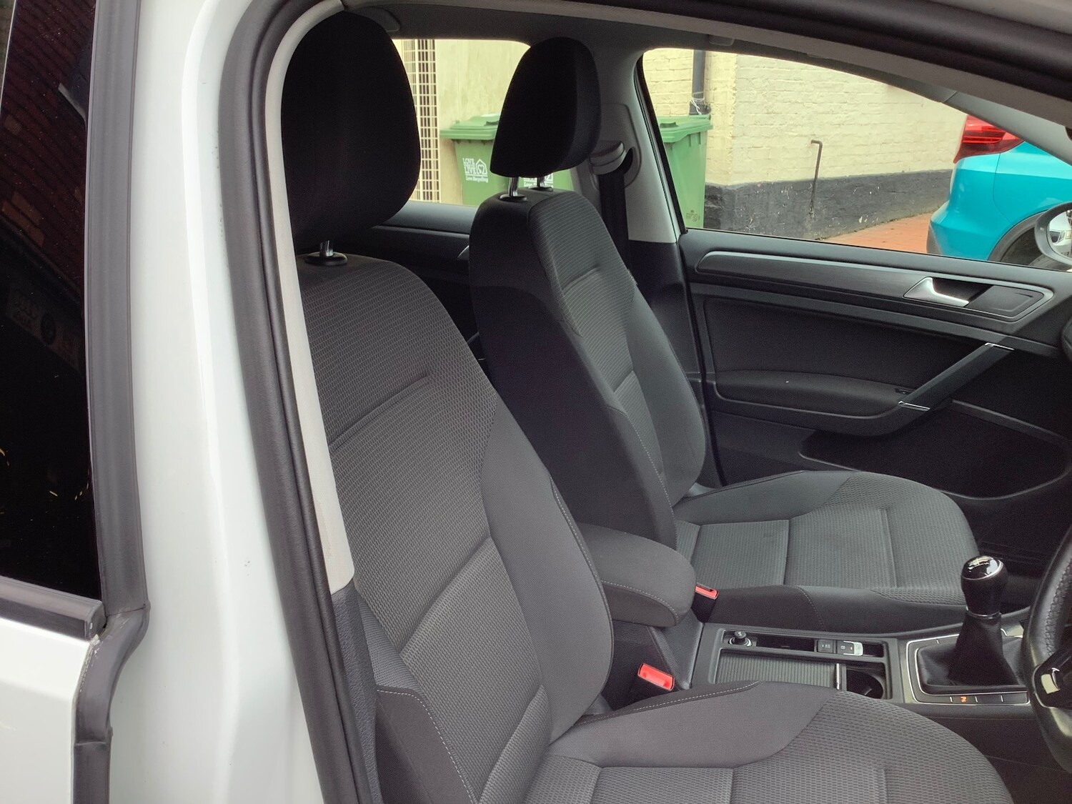 Used Volkswagen Golf 2017 for sale - 76312460: Photo 10