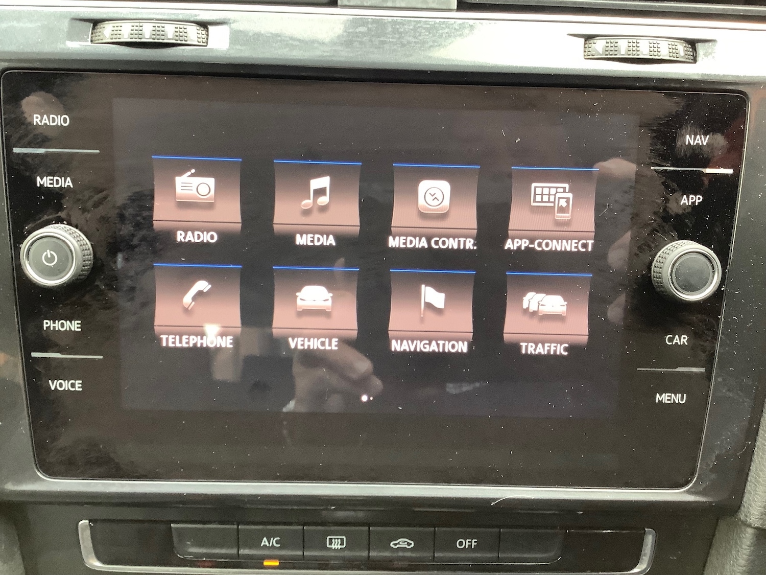 Used Volkswagen Golf 2017 for sale - 76312460: Photo 24
