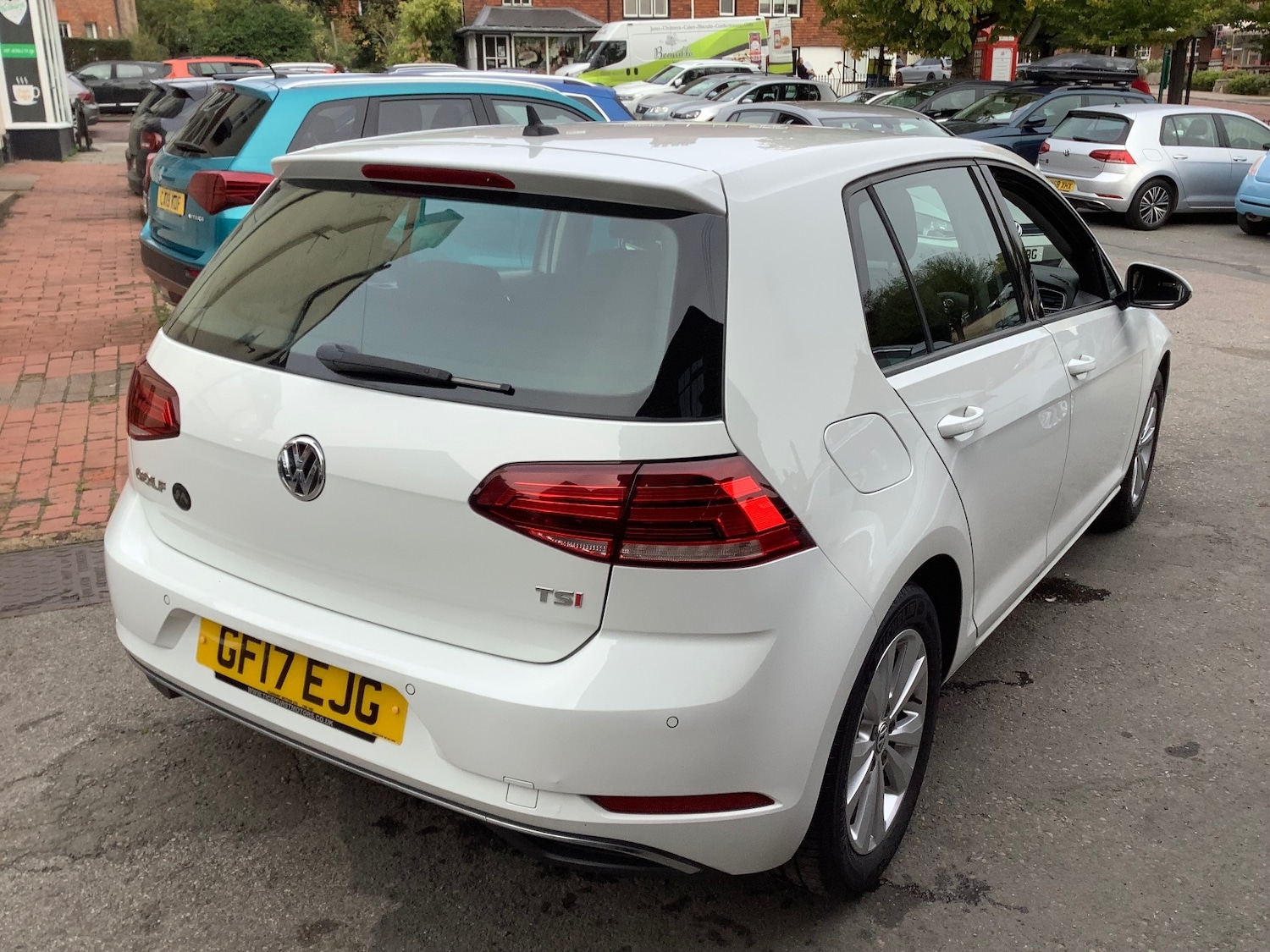 Used Volkswagen Golf 2017 for sale - 76312460: Photo 4