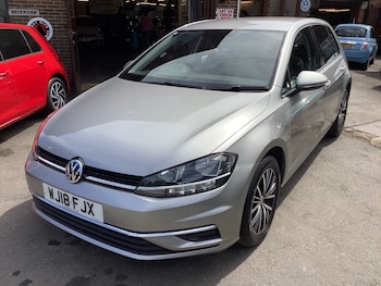 Used Volkswagen Golf 2018 for sale - 78418604: Photo