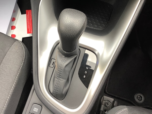 Used Toyota Yaris 2022 for sale - 75664885: Photo 15