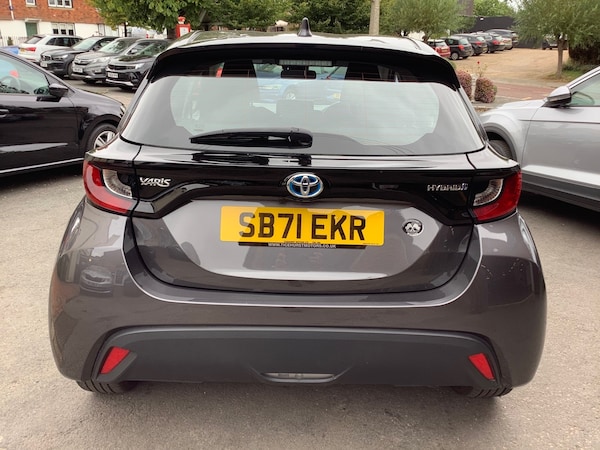 Used Toyota Yaris 2022 for sale - 75664885: Photo 3