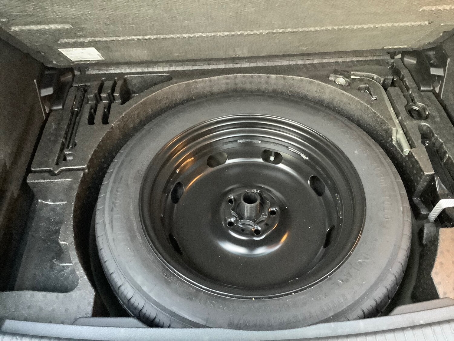 Used Volkswagen Tiguan 2020 for sale - 76544610: Photo 8