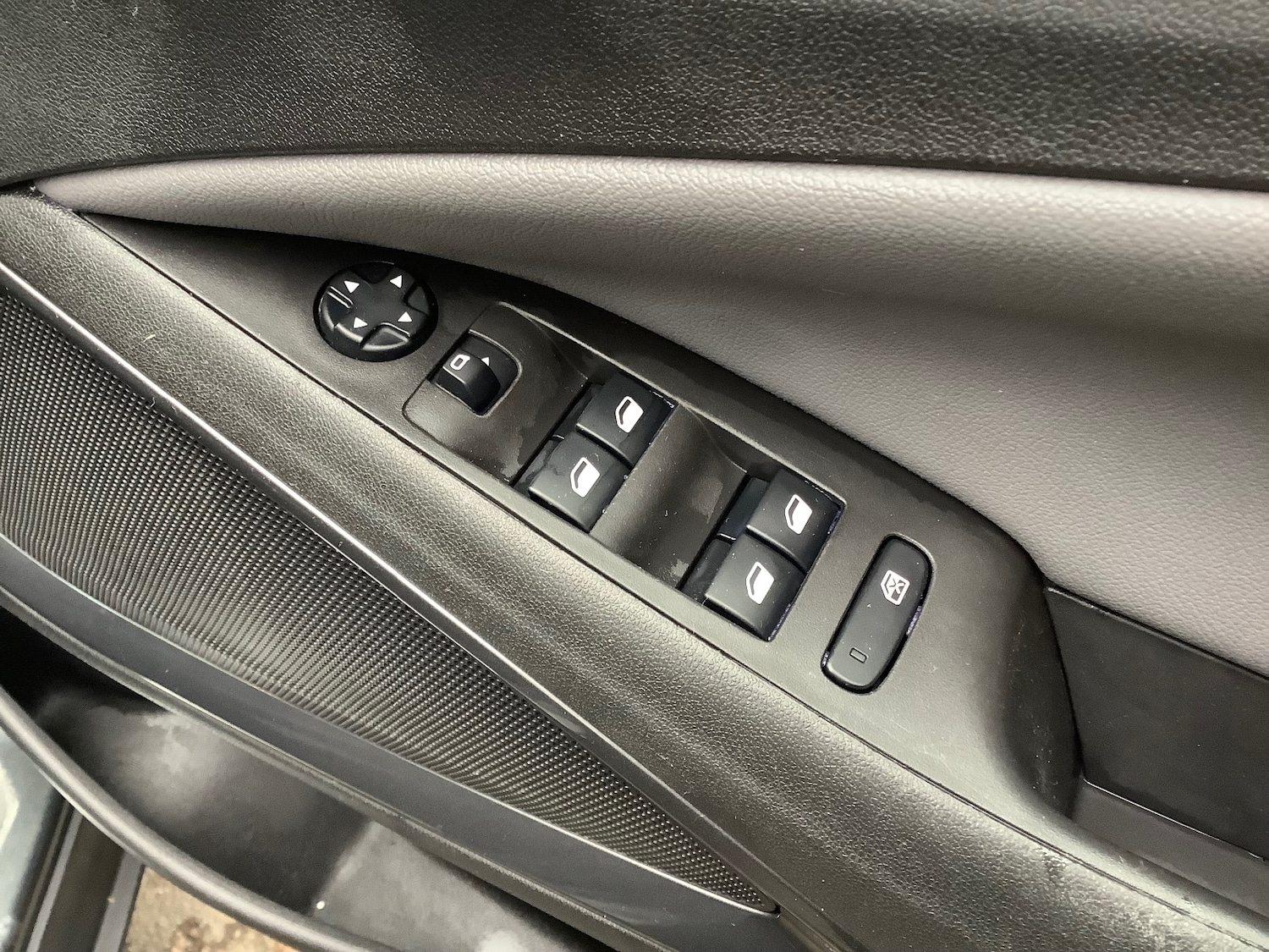 Used Vauxhall Crossland X 2017 for sale - 77050916: Photo 13