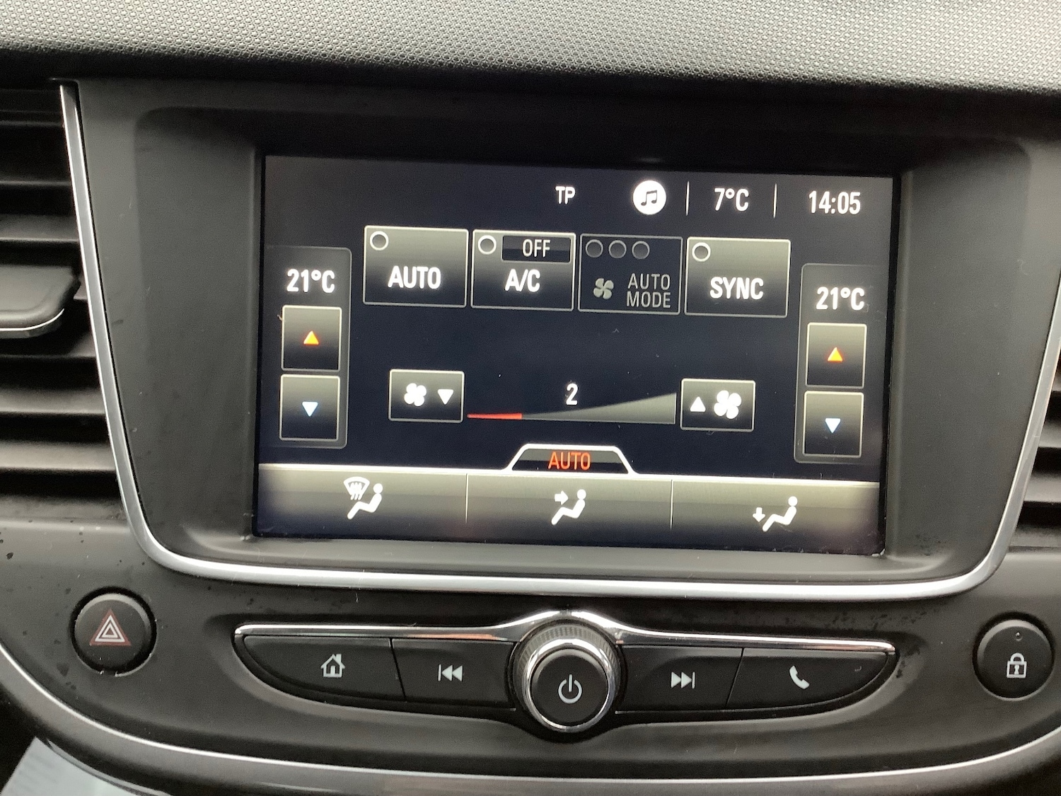 Used Vauxhall Crossland X 2017 for sale - 77050916: Photo 20