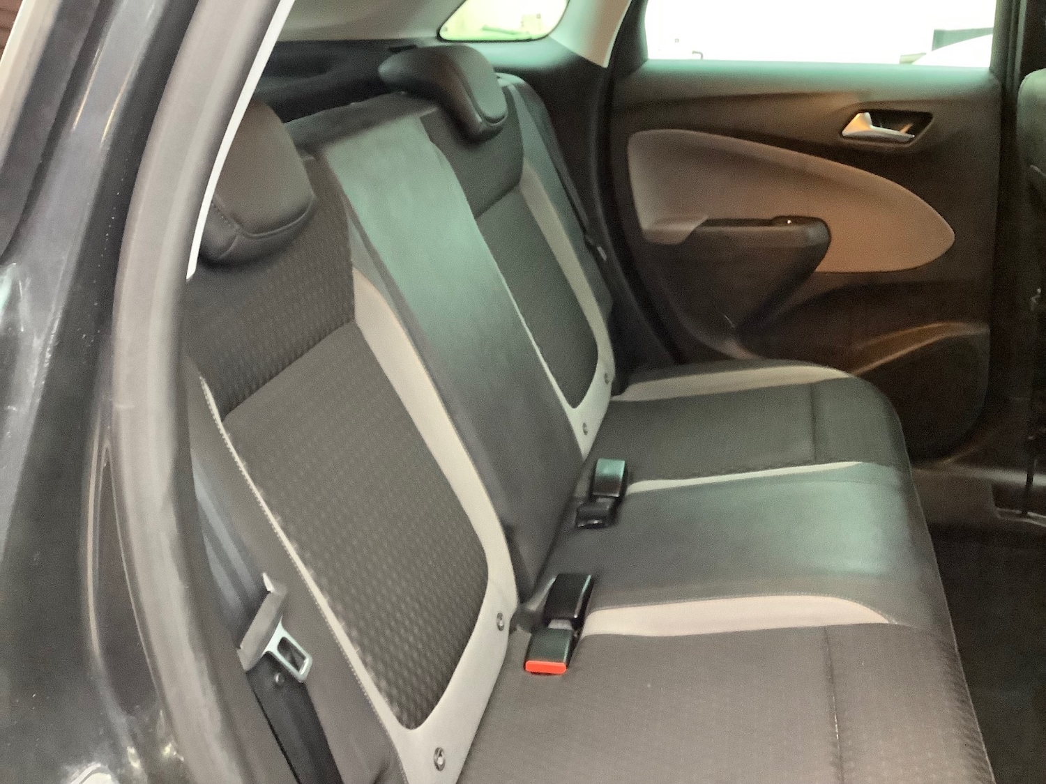 Used Vauxhall Crossland X 2017 for sale - 77050916: Photo 9