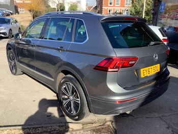 Used Volkswagen Tiguan 2017 for sale - 77702713: Photo