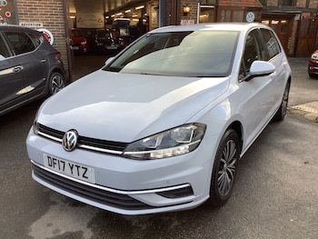 Used Volkswagen Golf 2017 for sale - 77269332: Photo