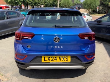 Used Volkswagen T-Roc 2024 for sale - 79189286: Photo