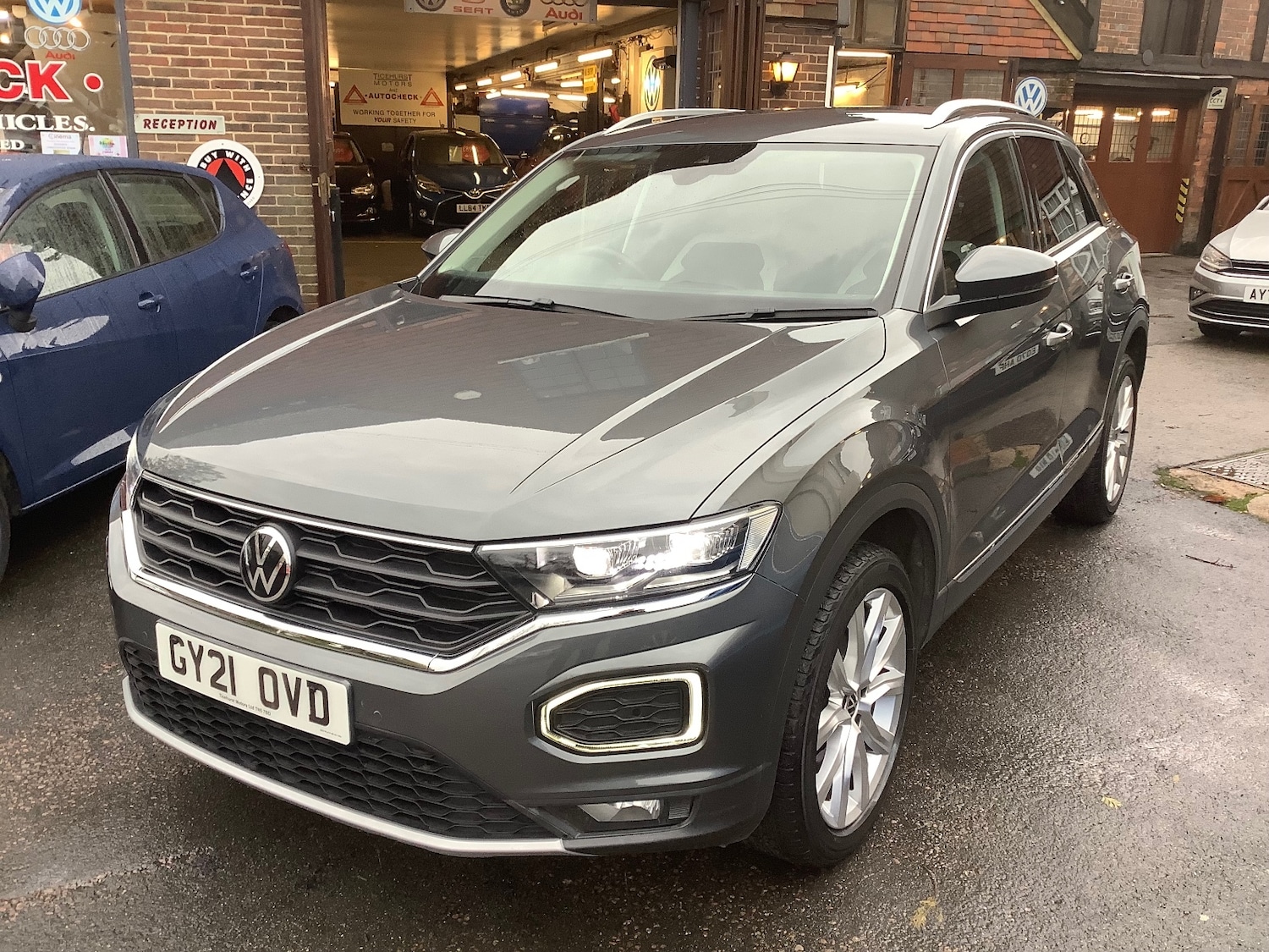 Used Volkswagen T-Roc 2021 for sale - 76652367: Photo 1