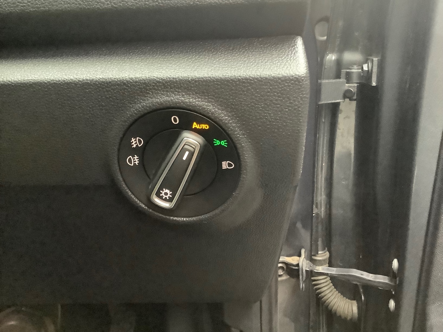 Used Volkswagen T-Roc 2021 for sale - 76652367: Photo 12