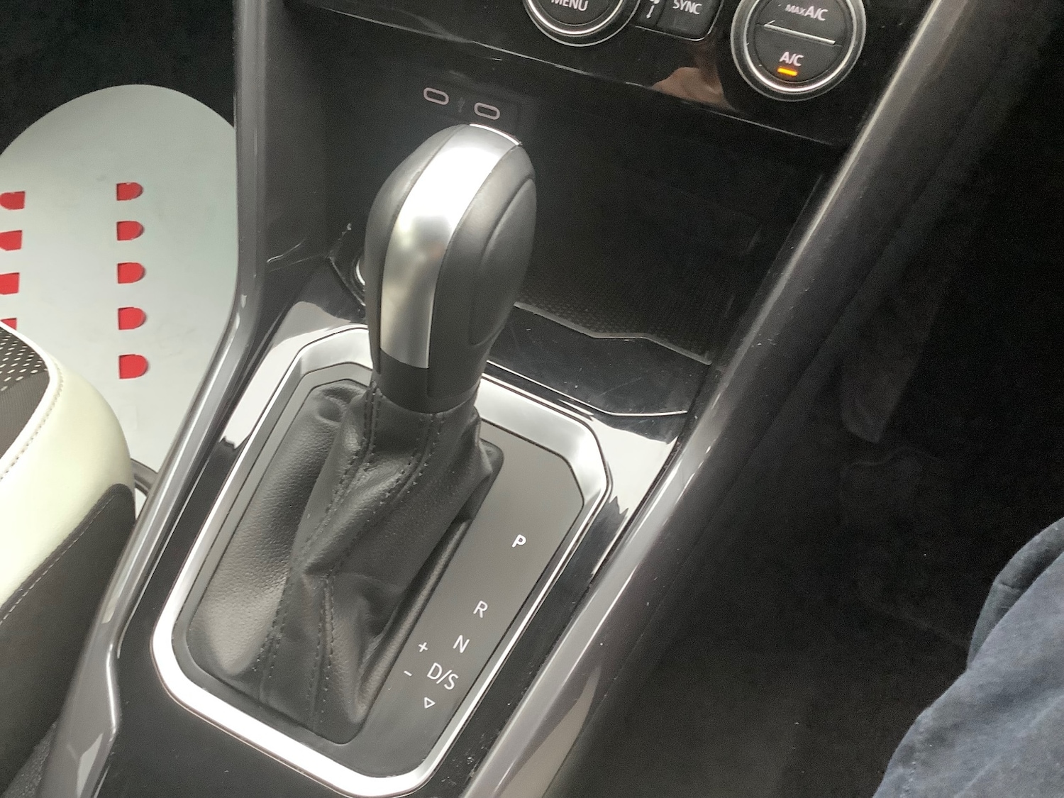 Used Volkswagen T-Roc 2021 for sale - 76652367: Photo 15