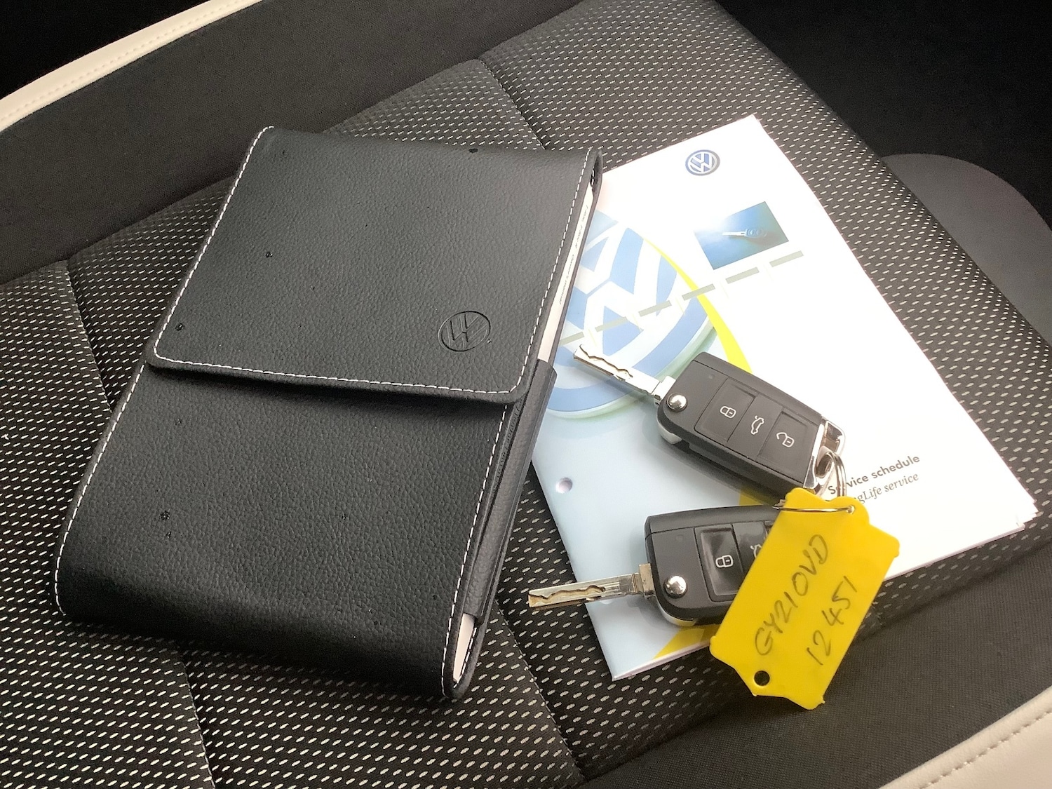 Used Volkswagen T-Roc 2021 for sale - 76652367: Photo 23