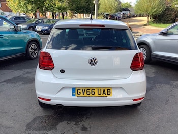 Used Volkswagen Polo 2017 for sale - 76033971: Photo