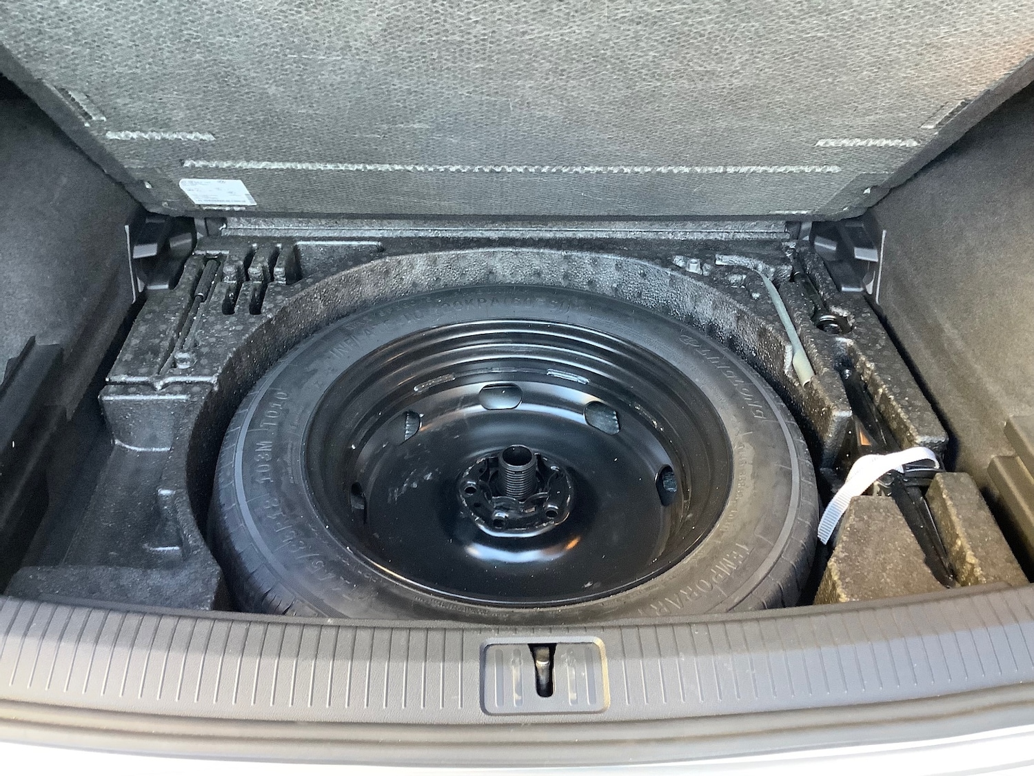 Used Volkswagen Tiguan 2019 for sale - 77239465: Photo 8