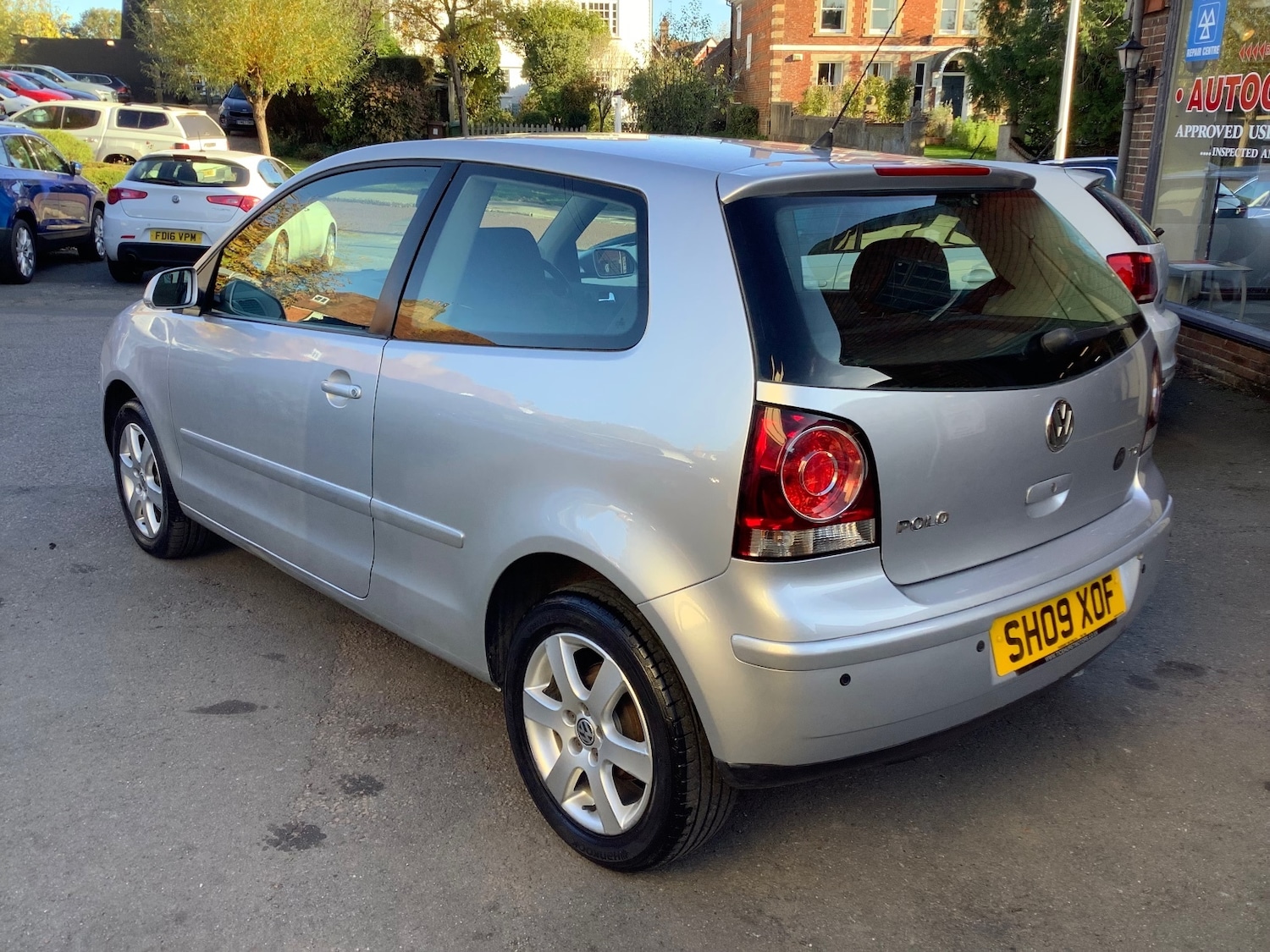 Used Volkswagen Polo 2009 for sale - 76366558: Photo 2