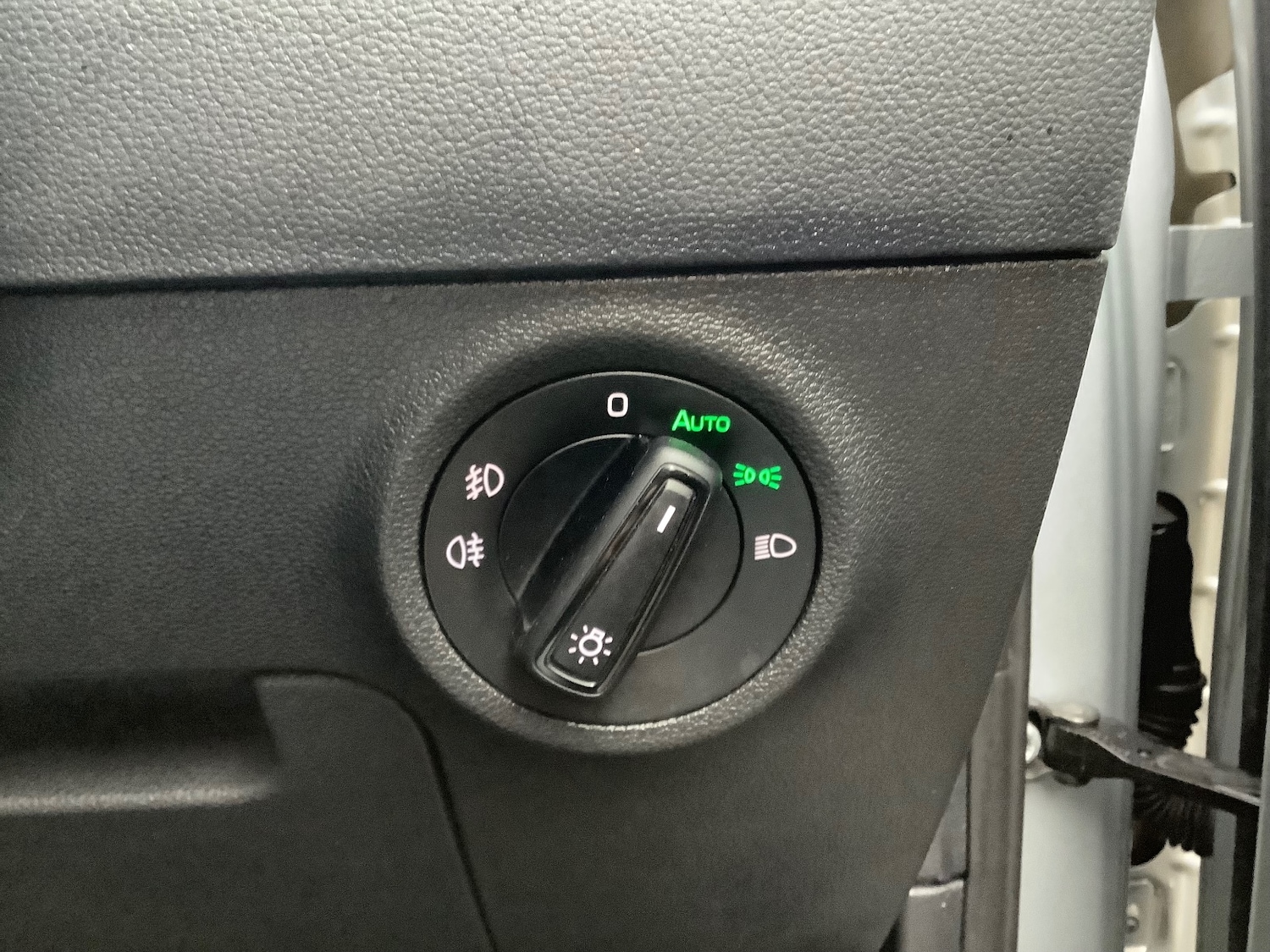 Used Skoda Karoq 2023 for sale - 77706359: Photo 13