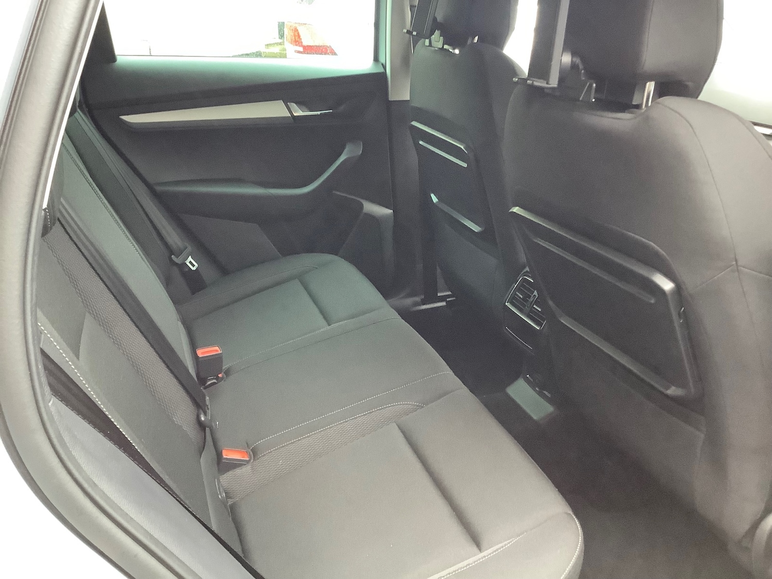 Used Skoda Karoq 2023 for sale - 77706359: Photo 9