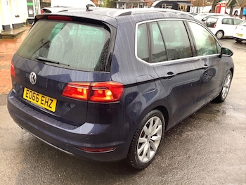 Used Volkswagen Golf SV 2016 for sale - 77627535: Photo